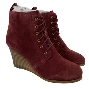 DIBA NWOB Blake Suede Lace Up Wedge Bootie Size 9 Burgundy Round Toe Zip Closure